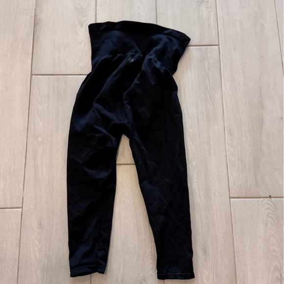 Belly Bandit - Medium Black Active Capris - Picture 11 of 11
